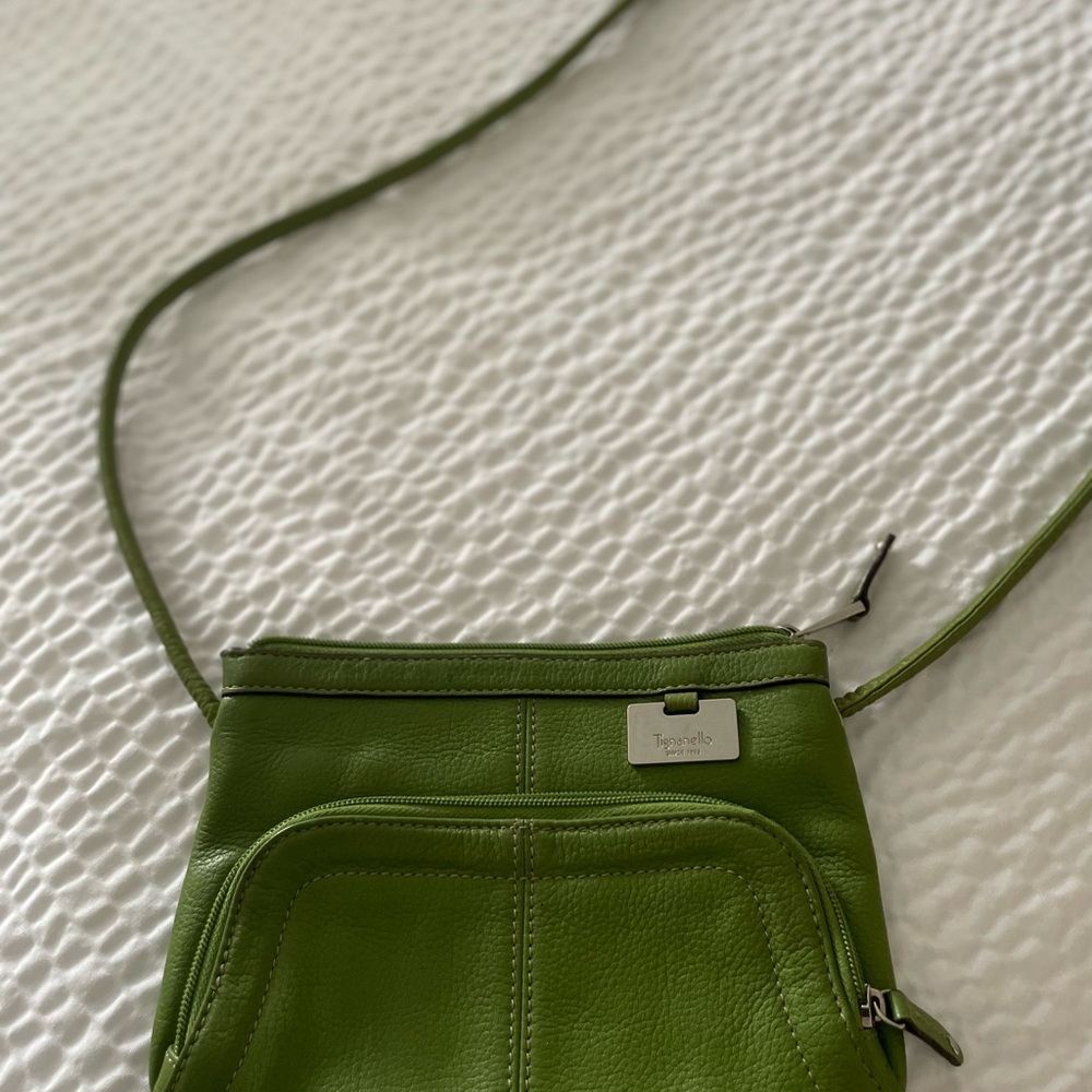 Green crossbody leather in excellent condition